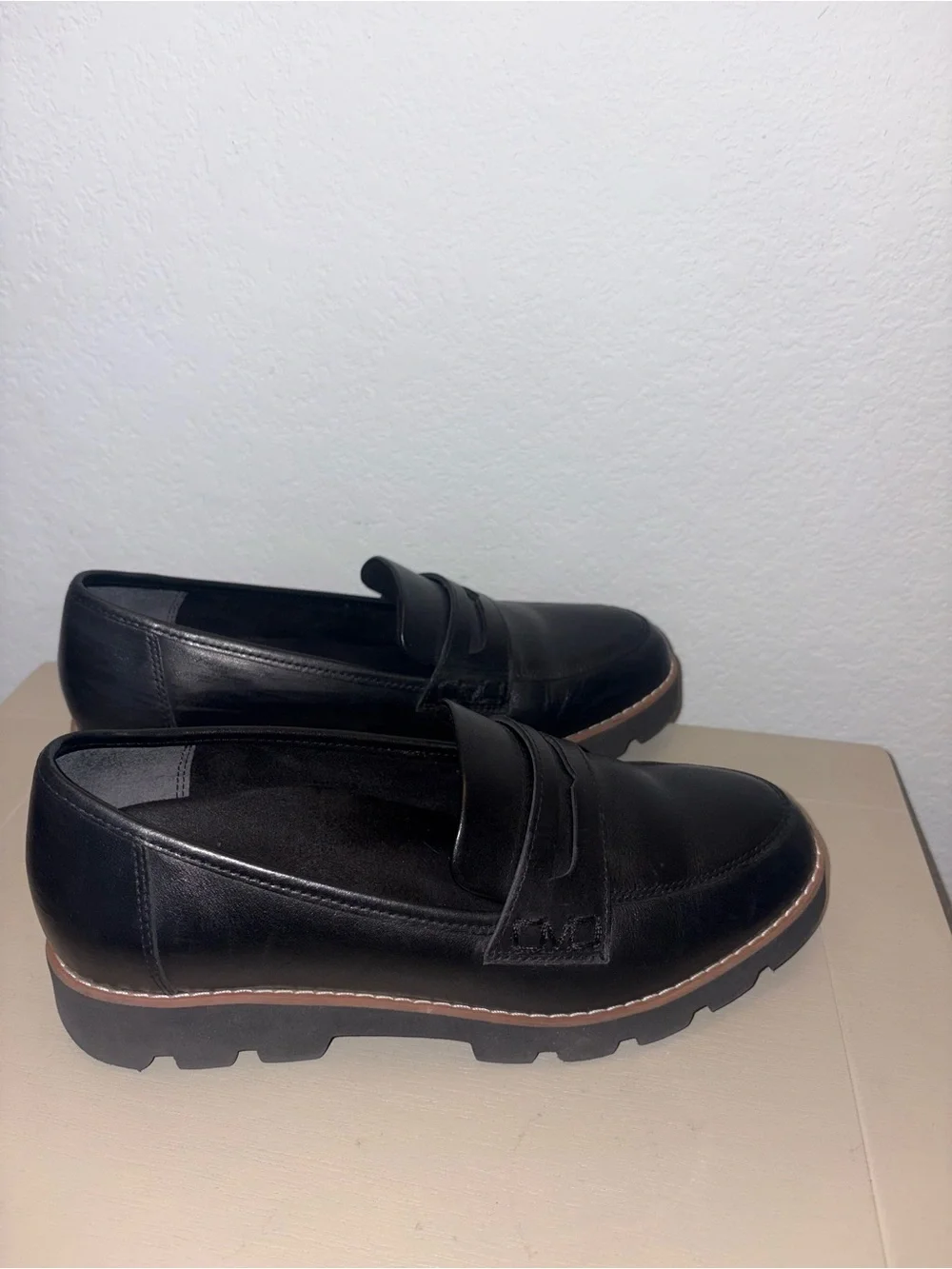Vionic Cheryl II Women's Slip On Black Leather Penny Loafer Women’s 6